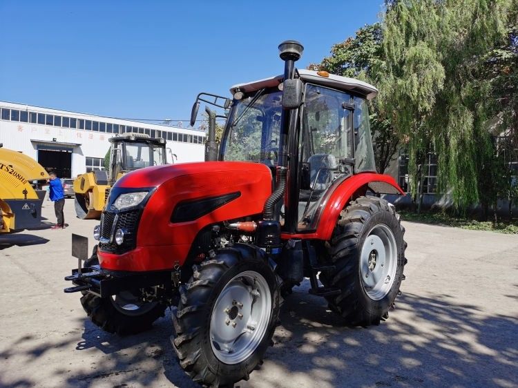 XINCHAI Motor 80HP Çiftlik Traktörü Makine 80 HP Mini 4 Tekerlekli Traktör