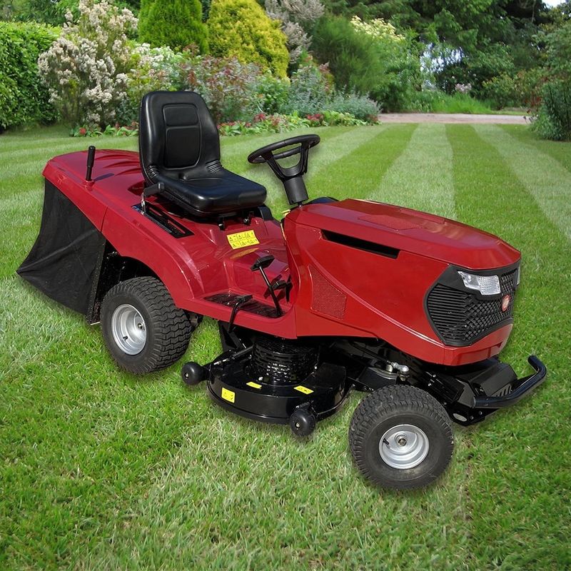 Benzinle çalışan çim biçme makinesi 725CC motorlu 4IN Max Cutting Height 1600W motorlu
